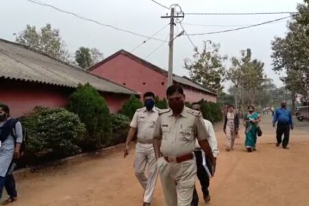 ବଡ଼ମ୍ବା କଲେଜରେ ଅସଦାଚରଣର ଅଭିଯୋଗ